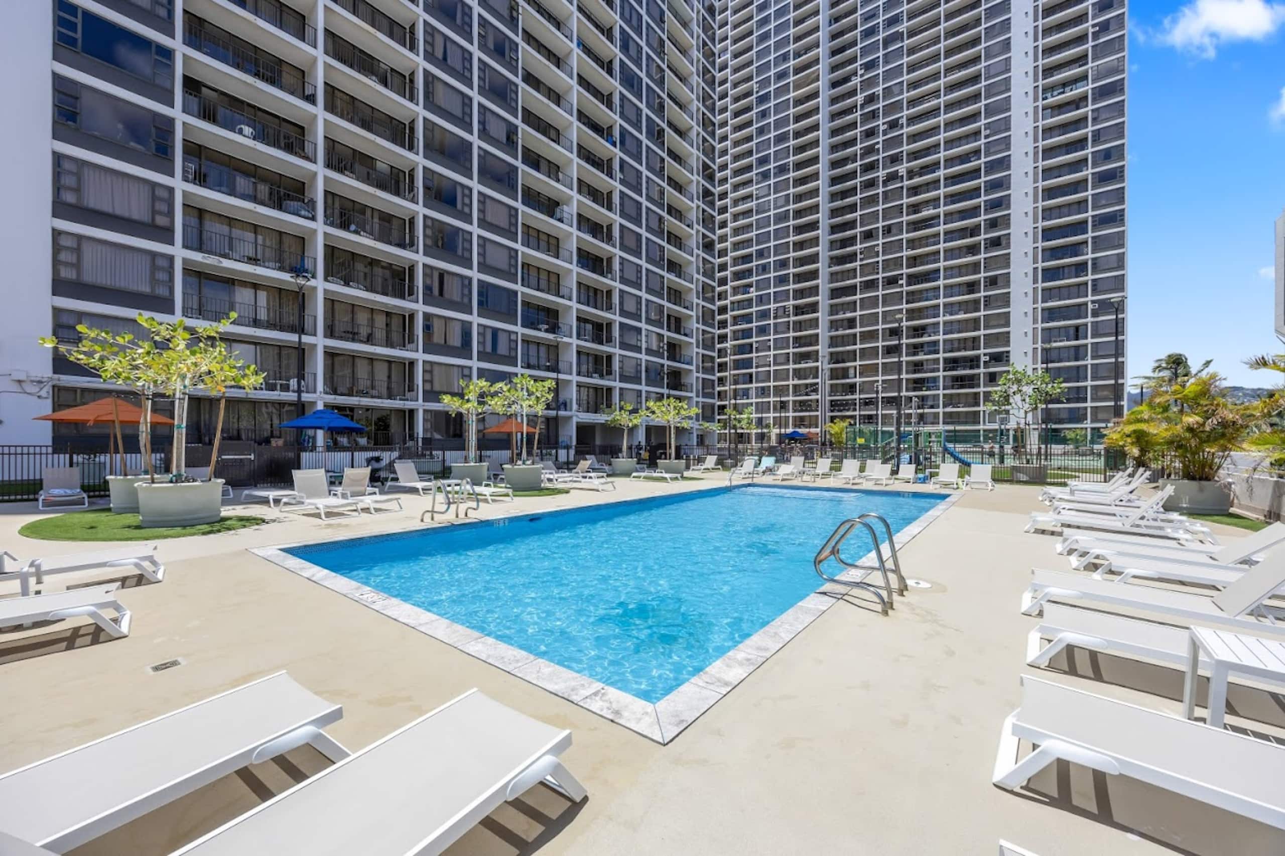 27F-Diamond Head & Ocean-View 1BR Condo w/Parking - Image 54