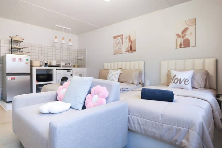 2Bedrooms-Impact • LTAT • WiFi • Washer • DMK C2