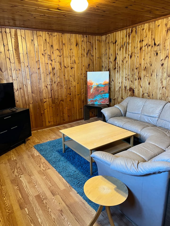 Charming One Bedroom! - 康普頓
