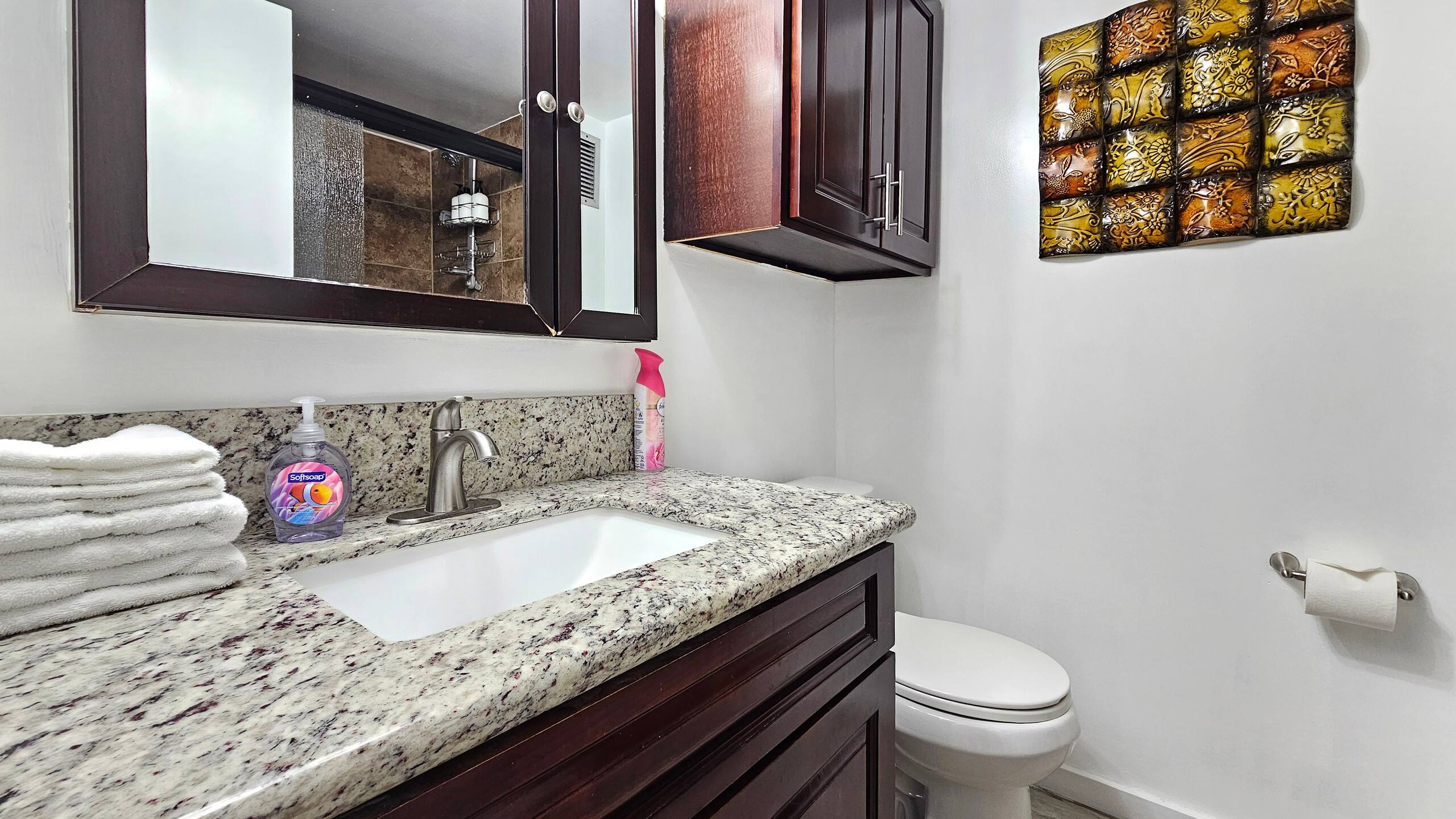 Condo in Honolulu · ★4.68 · Studio · 1 bed · 1 private bath - Image 16