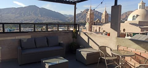 Top floor studio with city view