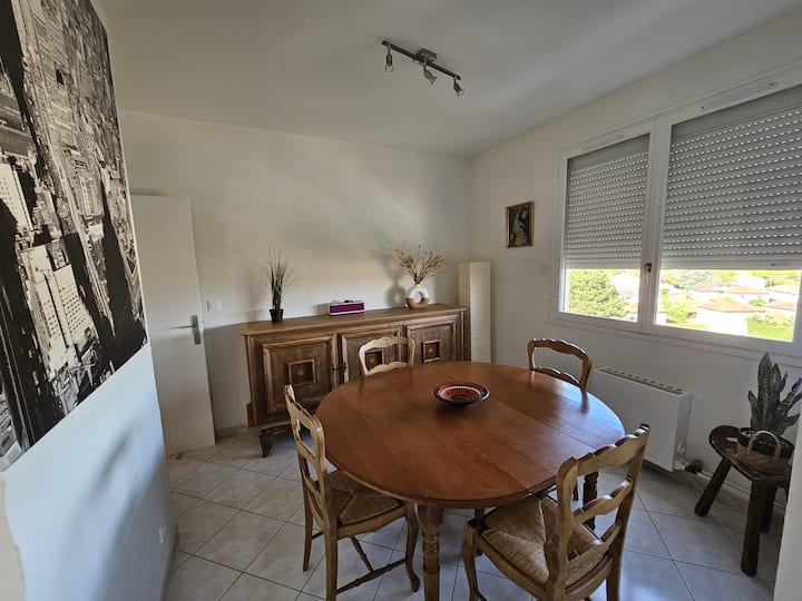 Le Friendly Avec Parking - 6 Pers - 15 Min De Lyon - Corbas