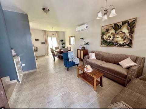 Anuncio de Airbnb popular: private home en Piedras Negras