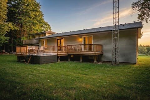 Private Estate w/ Backyard Hot Tub, Fire Pit, BBQ