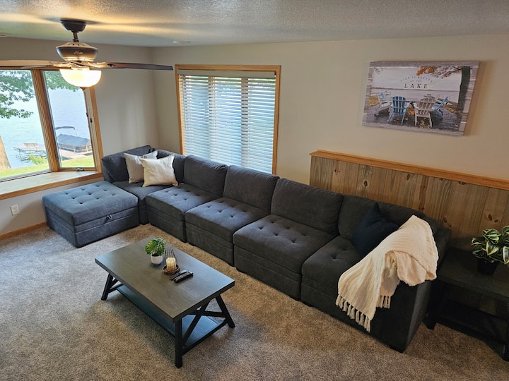 Spacious Lake House With Beautiful Lake View - Mora, MN