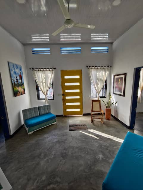 Popular Airbnb listing: Chato’s House | Relaxing Home with a Private Pool in Honda