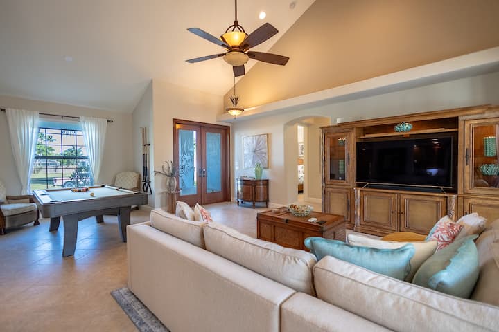 Villa Piloto · Summer Beach House · 3br Pool Villa - Marco Island, FL