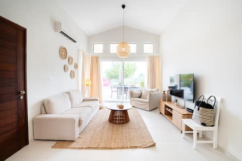 Casa Nola 3 Bedroom Bungalow – Pool & Meer in Nähe