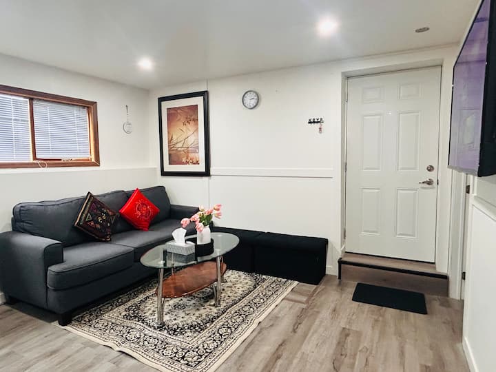 Cozy 3-bed Basement Suite - 캠룹스