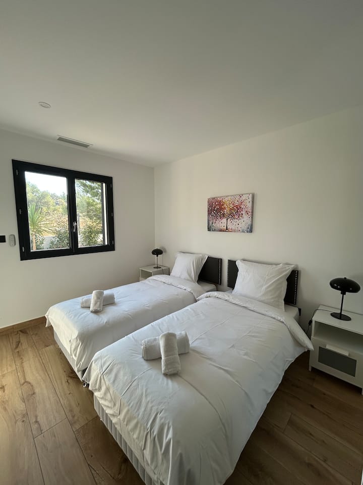 Schlafzimmer 4