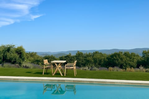 Provencal villa with view