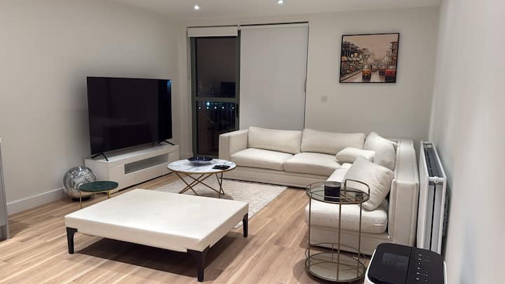 2 Bedroom Flat, West London Westfield -2 Bathrooms - Harrow
