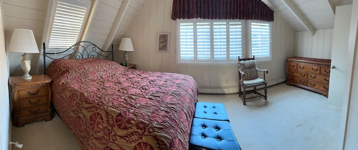 جناح أساسي بحجم كينج مع حمام خاص 