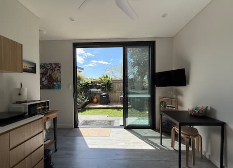 Top performing Airbnb: Coogee Oasis - Coastal Comfort in Coogee