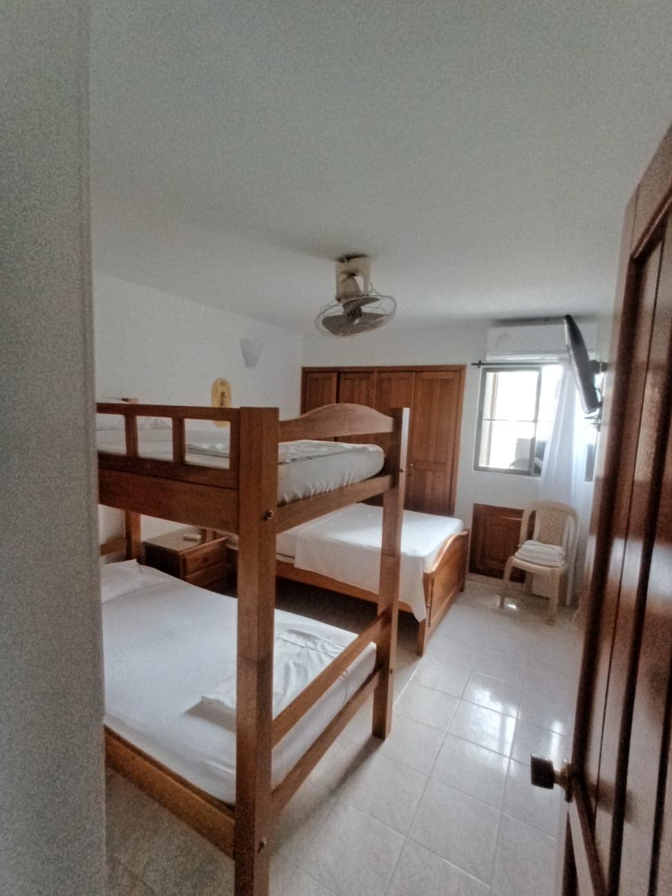 รูปทั้งห้อง