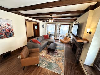 Allentown 3 Bed Apartment with Central A/C, photo 1 of 40