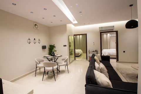 Experience luxury in a 3-bedroom apartment with self check-in suitable for families