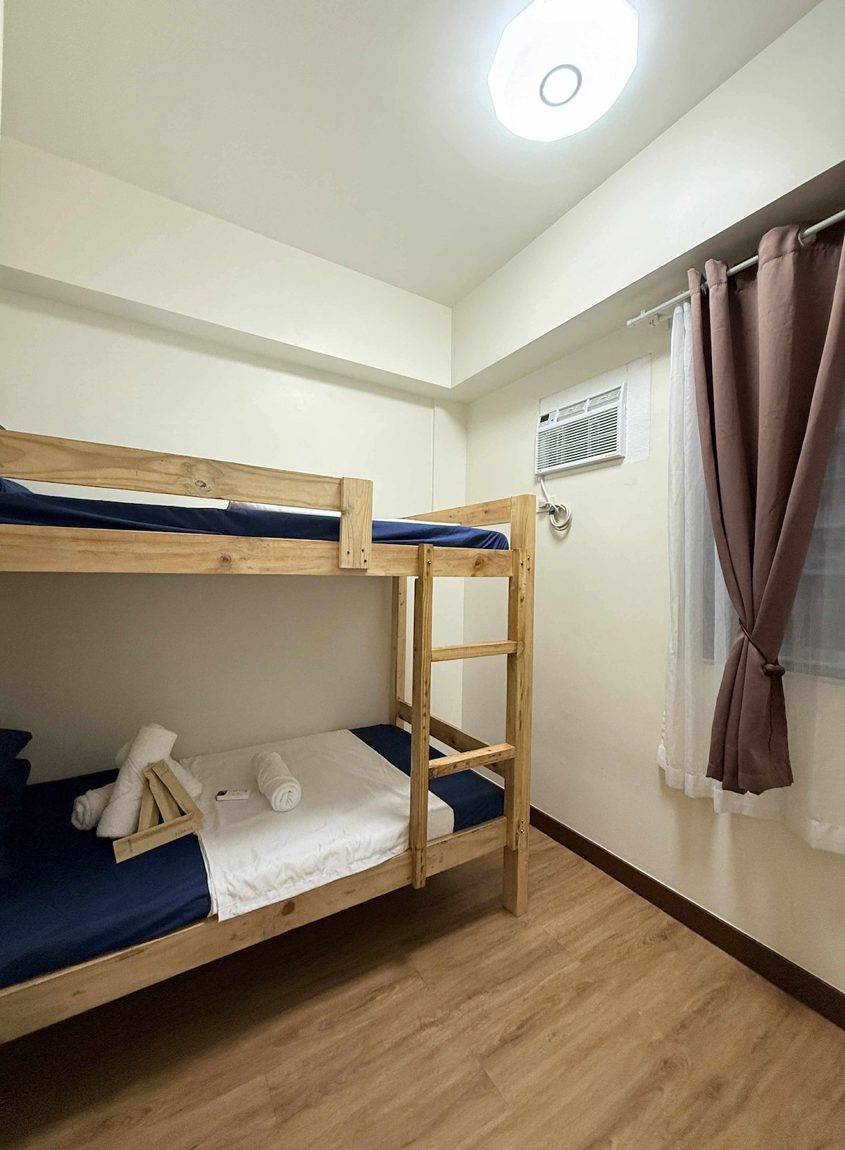 მე-2 საძინებელი: ორსართულიანი საწოლი | იტევს 2 ადამიანს