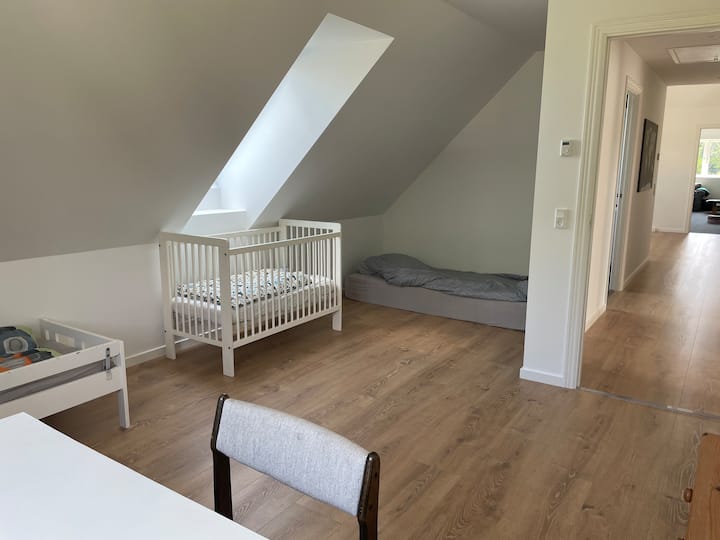 Оваа соба се наоѓа на 1 кат.