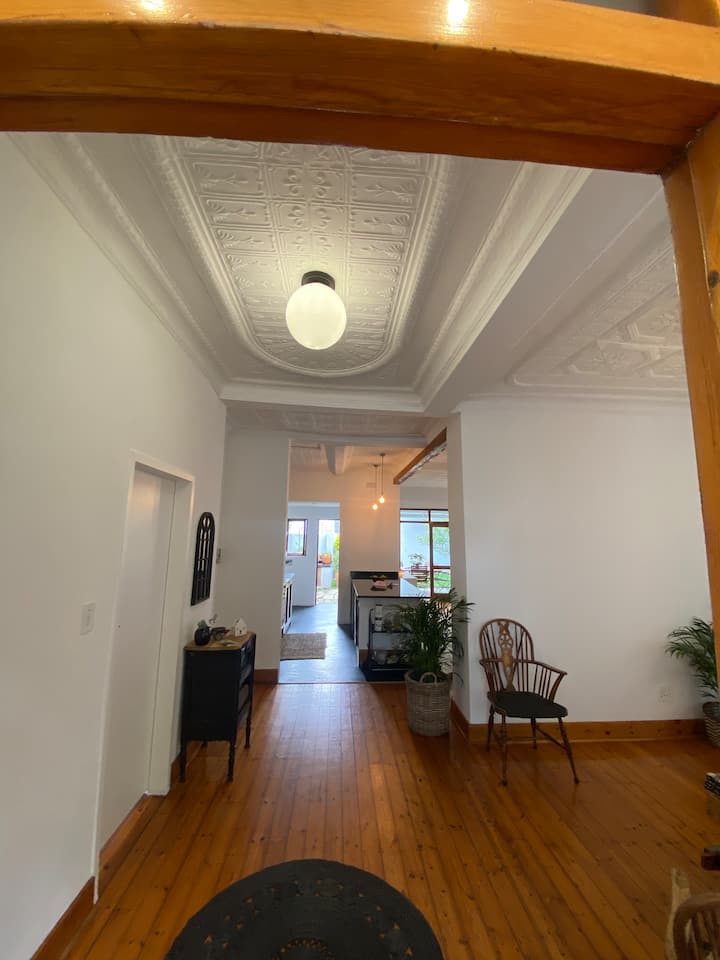 Quaint Guest House With A Vibe - Johannesburg