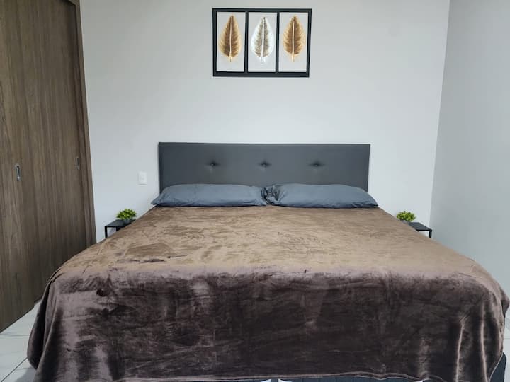 საძინებელი 1