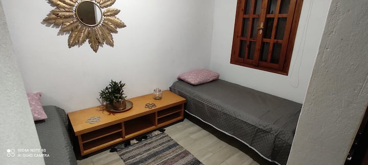Schlafzimmer 2