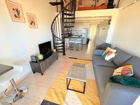Top Airbnb: Apartment with terrace near the beach and sea in L'île Rousse