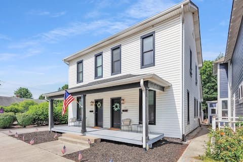 Miller House- Modern Remodel 2BR Historic Townhome