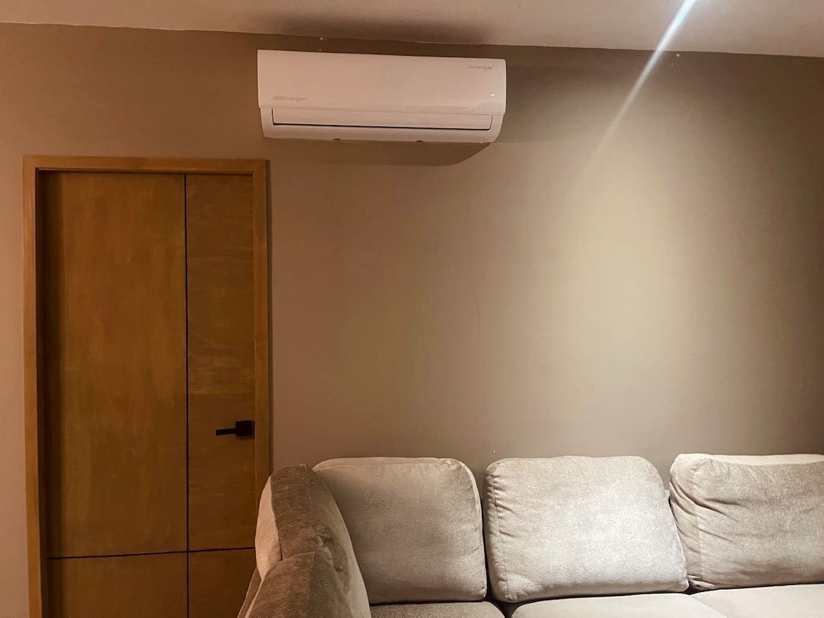 Popular Airbnb listing: The house in Santiago
