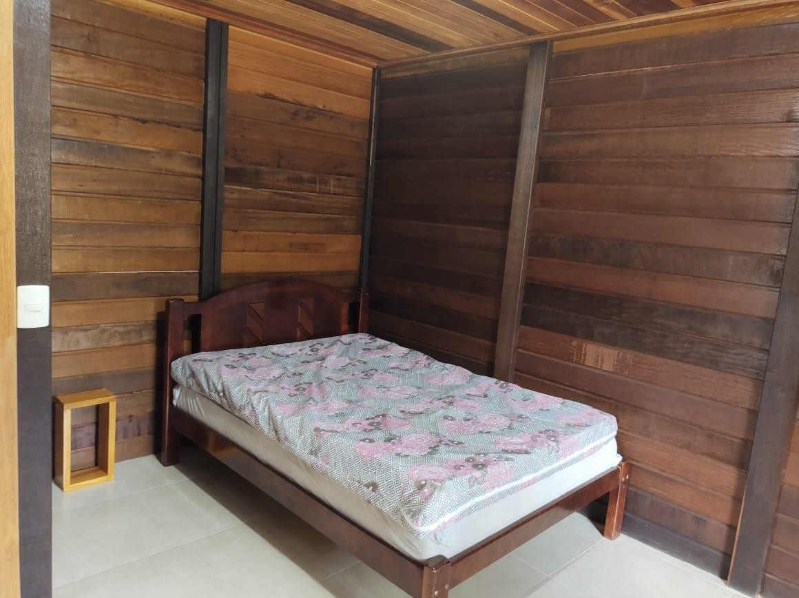 საძინებელი 4