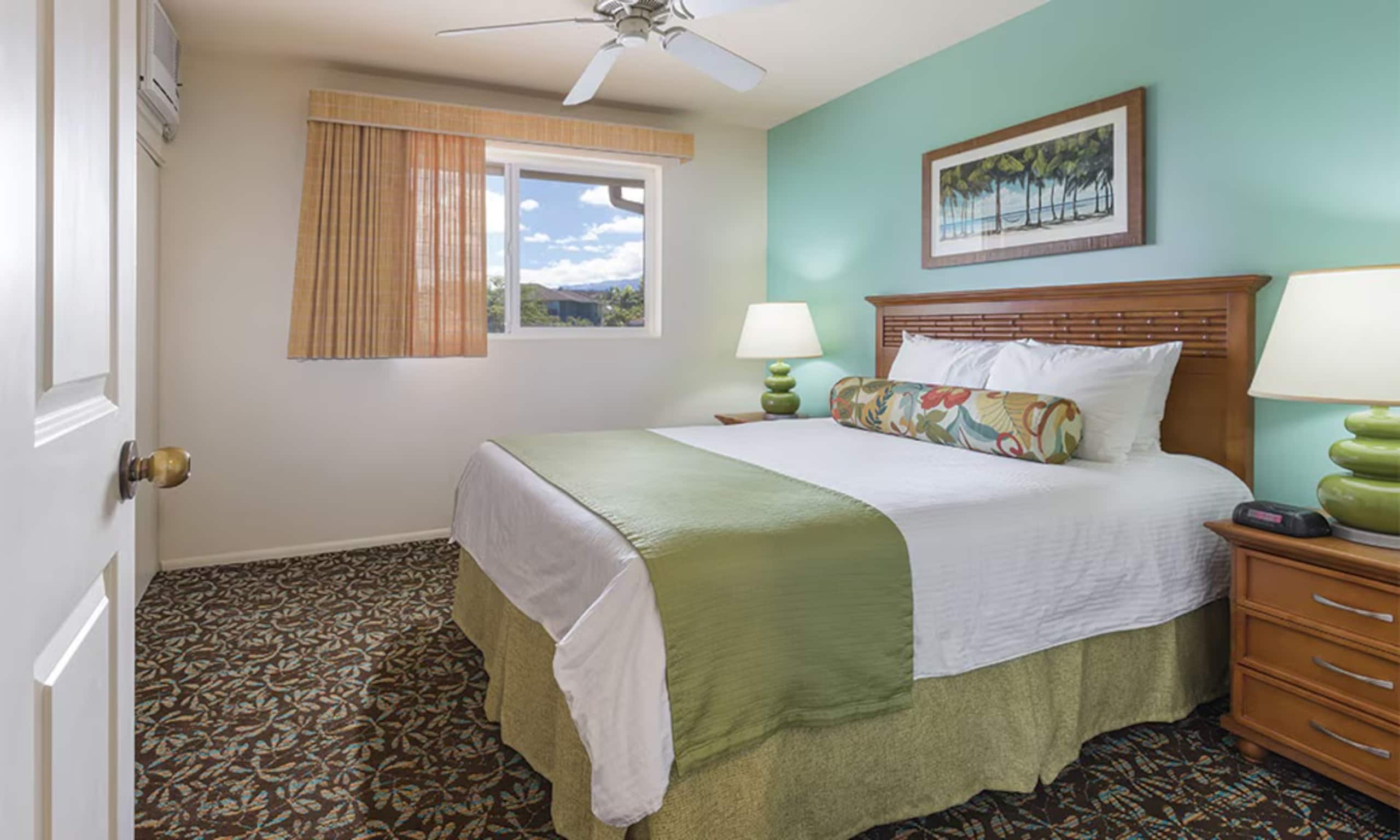 2 bed/2 Bath with Pool + Hot Tub - Photo 7