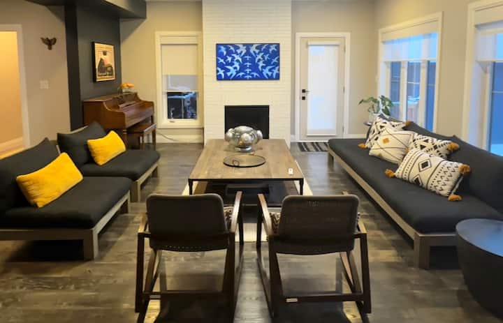 Luxury Mountain Retreat With Spa & Gym - The Blue Mountains