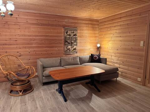 Popular Airbnb listing: Sock apartment between mountains and river in Vindafjord