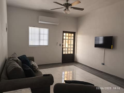 Top Airbnb: Comfortable apartment near consulate Residential area en Chihuahua