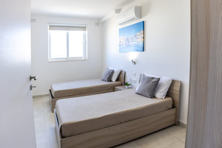 غرفة النوم 2