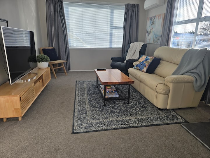 Cosy 3 Bedroom Home In Auckland - Auckland