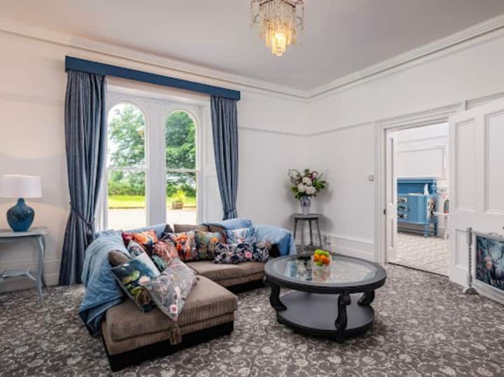 16th Century Manor House - Sleeps 16 +Games Room - St Austell