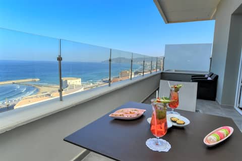 Comfortable 1-bedroom apartment with city view and hotel services
