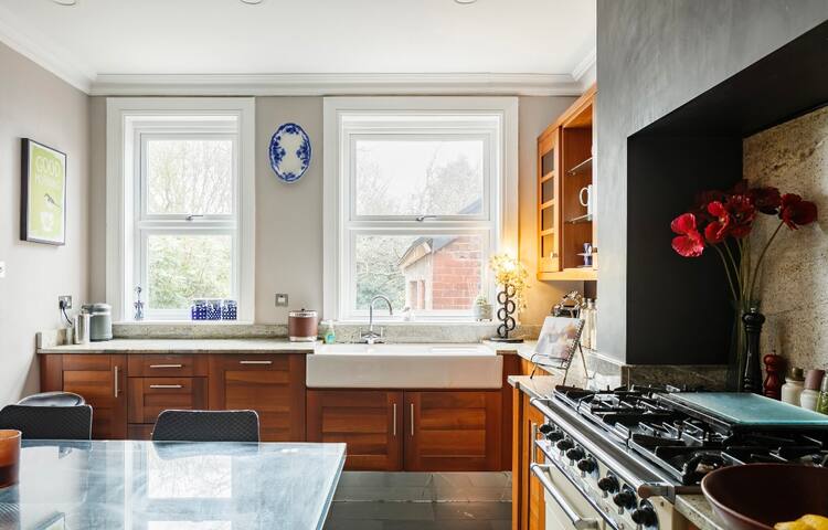 Copper Beech Victorian Home gallery image 4