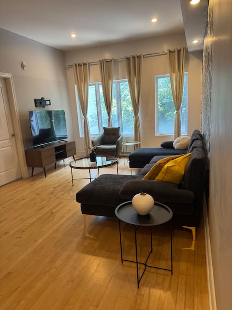 Successful Airbnb property: The Cozy Apartment in Québec