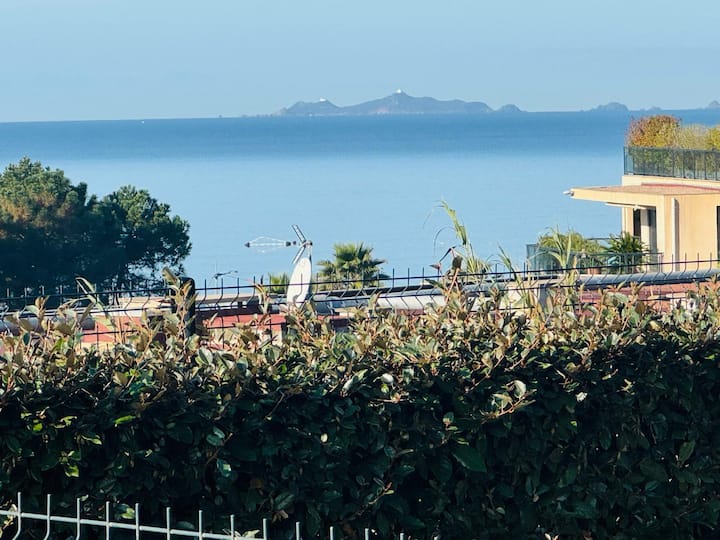 Grand T2 Standing, Avec Jardin, Agosta Plage. - Porticcio