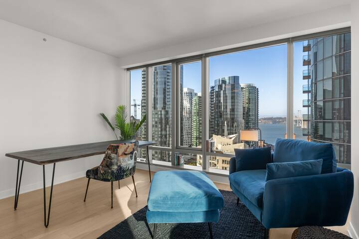 Stunning, Luxe Bay+Bridge Views gallery image 4