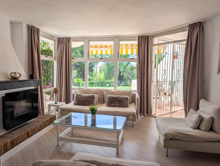 Garden-level Two Bedroom Chalet With Pool Access - Calahonda