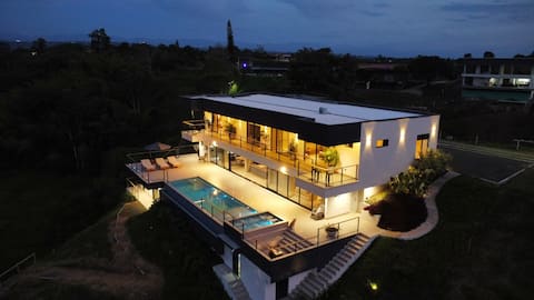 Casa RIO -Luxury Above the River Wellnes Sensorial