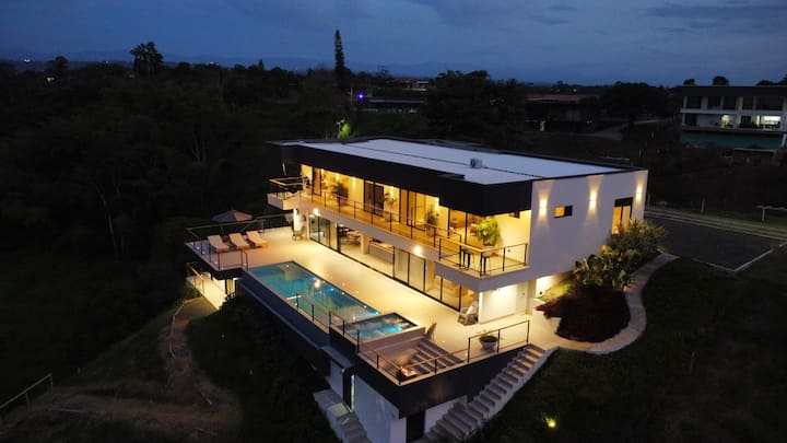 Casa RIO -Luxury Above the River Wellnes Sensorial