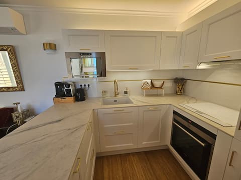 Successful Airbnb property: Villa Ninette sea view with terrace and rooftop in Villefranche Sur Mer