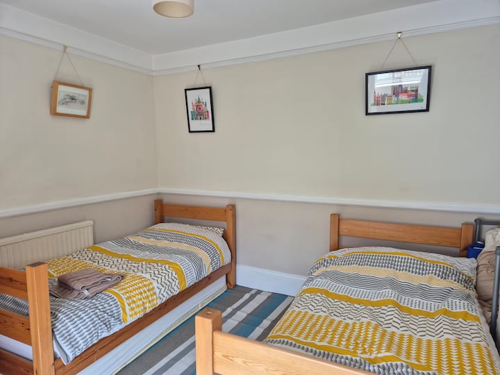 غرفة النوم 2