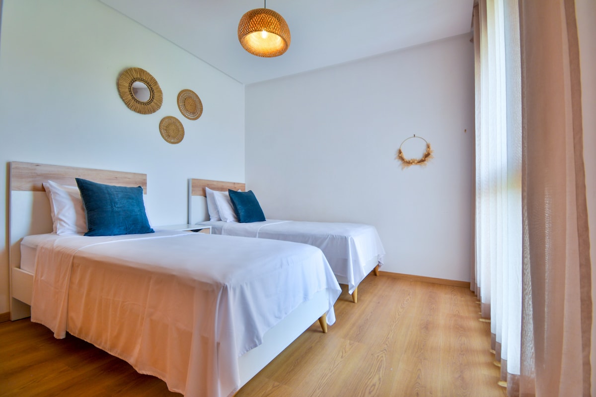 Habitación con dos camas individuales 