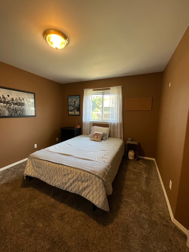 საძინებელი 1