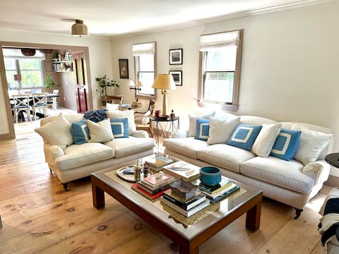 Top Airbnb: Tasteful Hampton 4 Bedroom w Heated Pool EH / Sag in Northwest Harbor